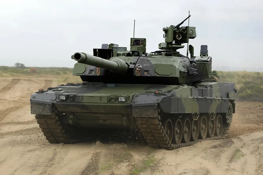 Czech phê duyệt thương vụ mua 44 xe tăng Leopard trị giá 1,4 tỷ Euro từ Đức  - Ảnh 1.