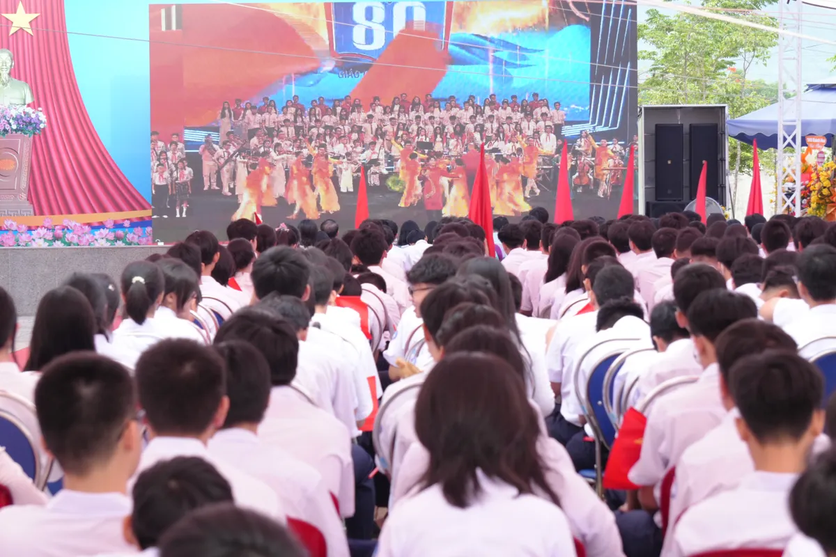 Khánh Hòa: Năm học 2025-2026 hướng đến mục tiêu đổi mới toàn diện, nâng cao chất lượng giáo dục - Ảnh 4.
