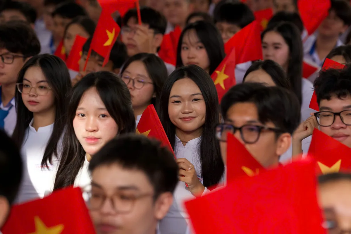 H&agrave; Nội cấm trường tư thu tiền đặt cọc lớp 10, siết chỉ ti&ecirc;u tuyển sinh - Ảnh 1.