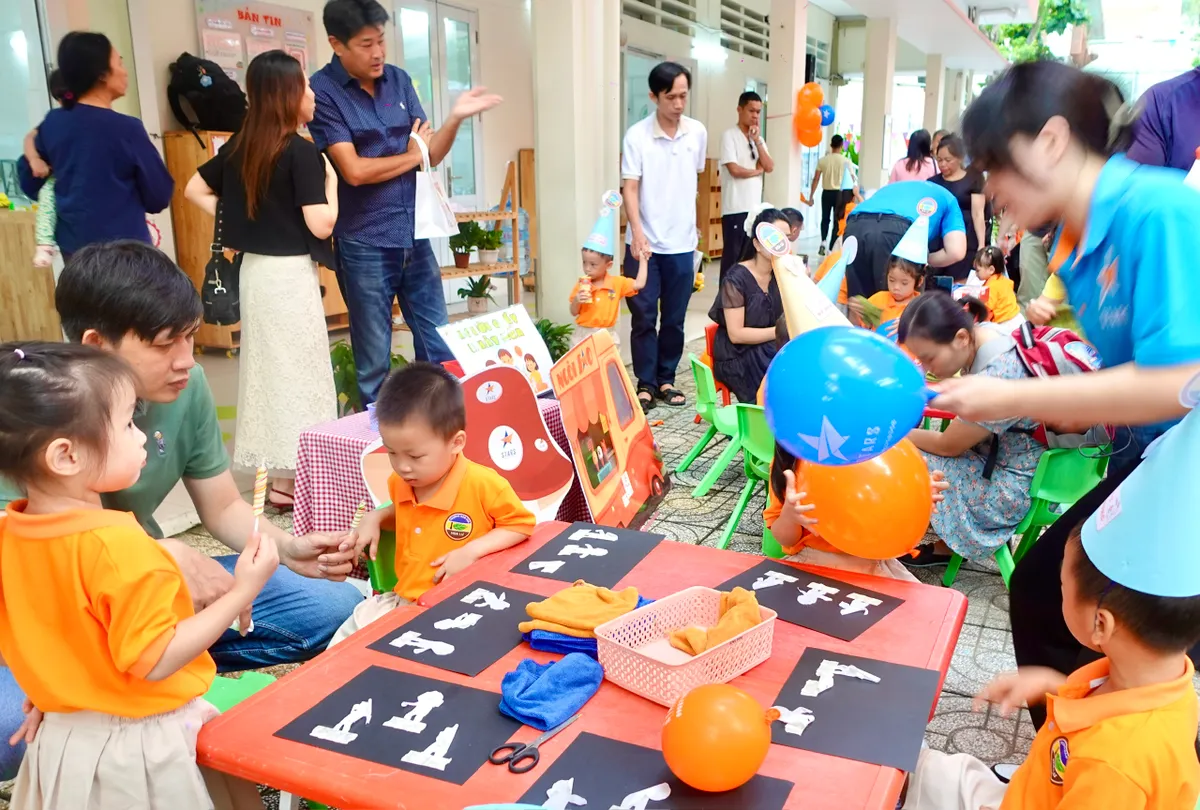 Nhiều cảm xúc đáng nhớ trong Lễ khai giảng đặc biệt ở TP Hồ Chí Minh - Ảnh 6.