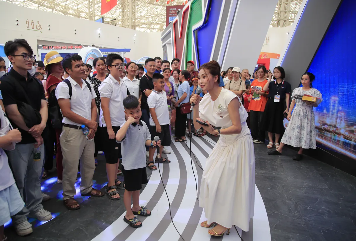 MC Mù Tạt đưa khán giả trở về ký ức VTV - Ảnh 1.