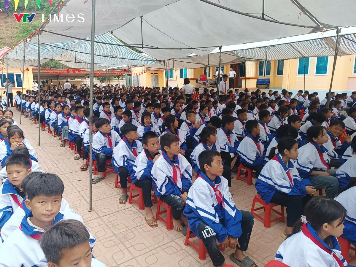 Lễ Khai giảng đặc biệt và trọn vẹn của học sinh ở Điện Biên- Ảnh 6.