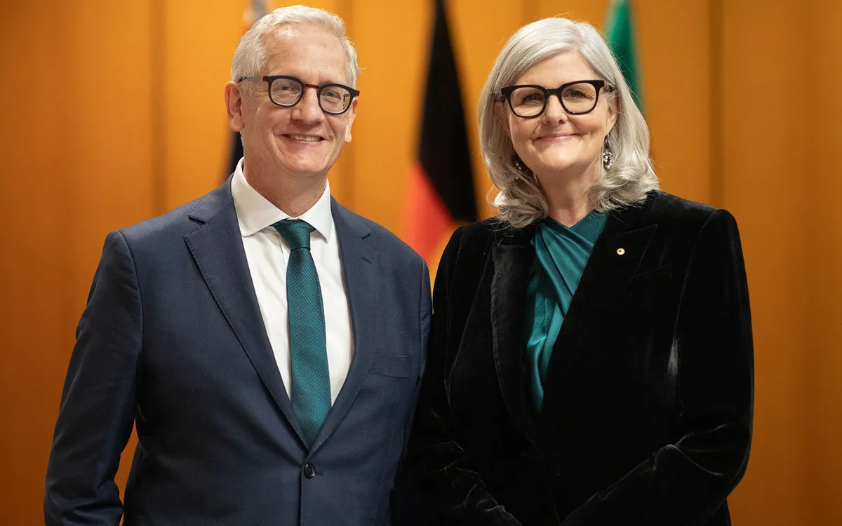 Toàn quyền Australia Sam Mostyn và Phu quân. (Ảnh: Văn phòng Toàn quyền Australia) Toàn quyền Australia Sam Mostyn và Phu quân. (Ảnh: Văn phòng Toàn quyền Australia)