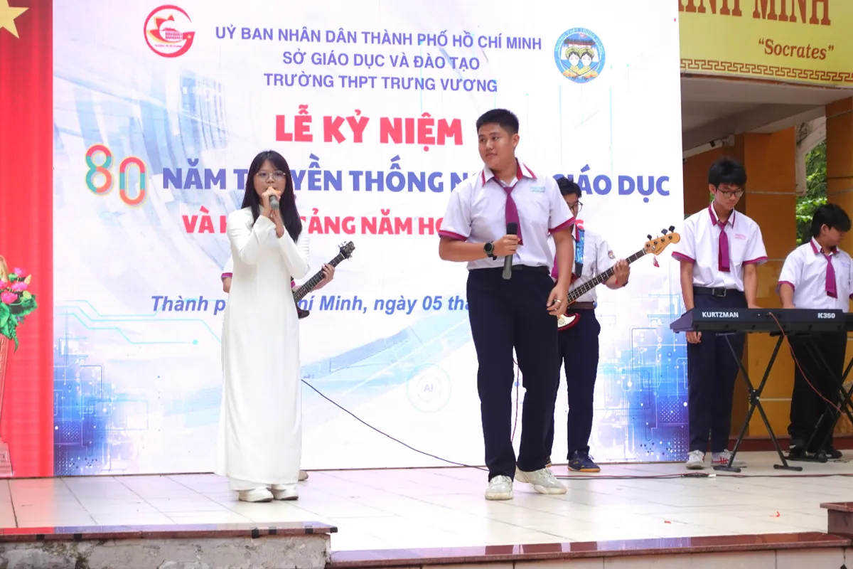 Nhiều cảm xúc đáng nhớ trong Lễ khai giảng đặc biệt ở TP Hồ Chí Minh - Ảnh 14.