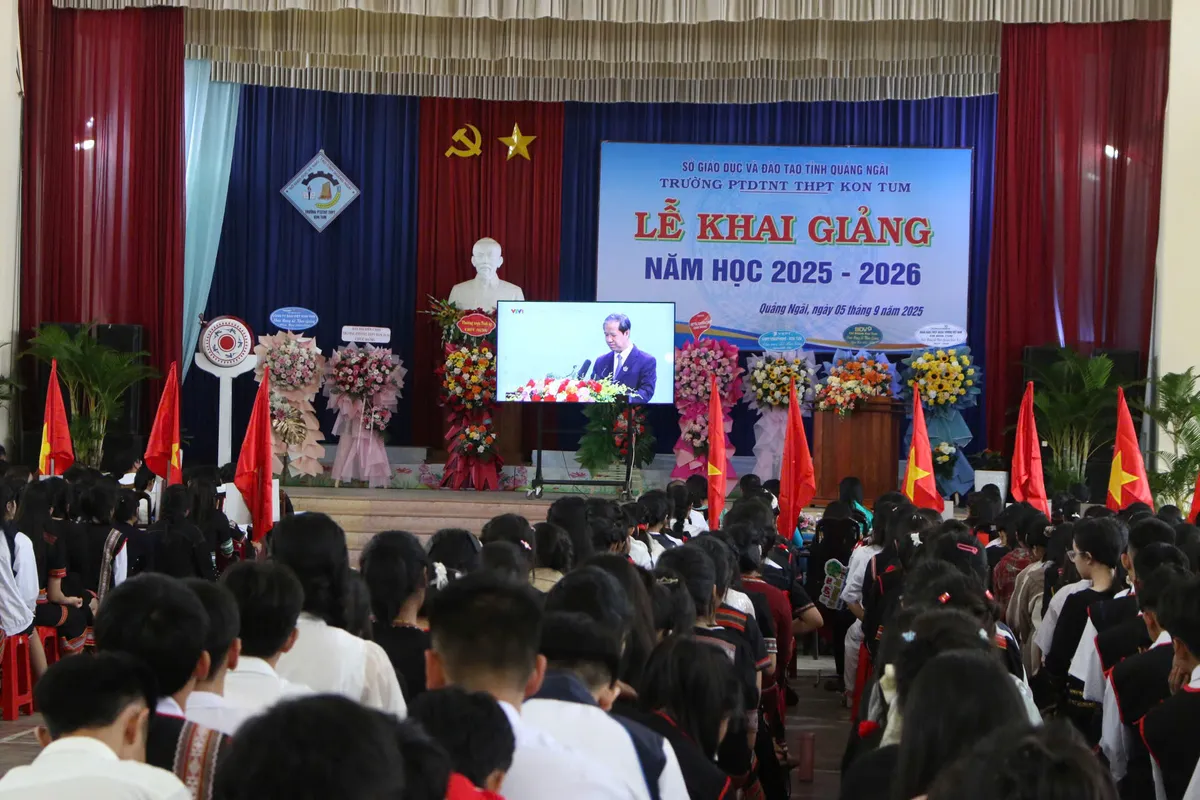 Học sinh vùng cao Tây Nguyên hân hoan chào đón năm học mới- Ảnh 7. Học sinh vùng cao Tây Nguyên hân hoan chào đón năm học mới- Ảnh 7.