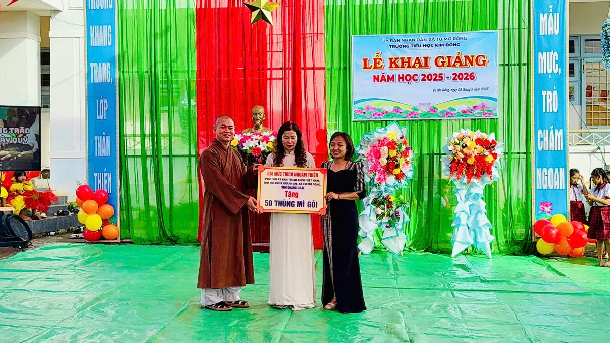 Học sinh vùng cao Tây Nguyên hân hoan chào đón năm học mới- Ảnh 6. Học sinh vùng cao Tây Nguyên hân hoan chào đón năm học mới- Ảnh 6.