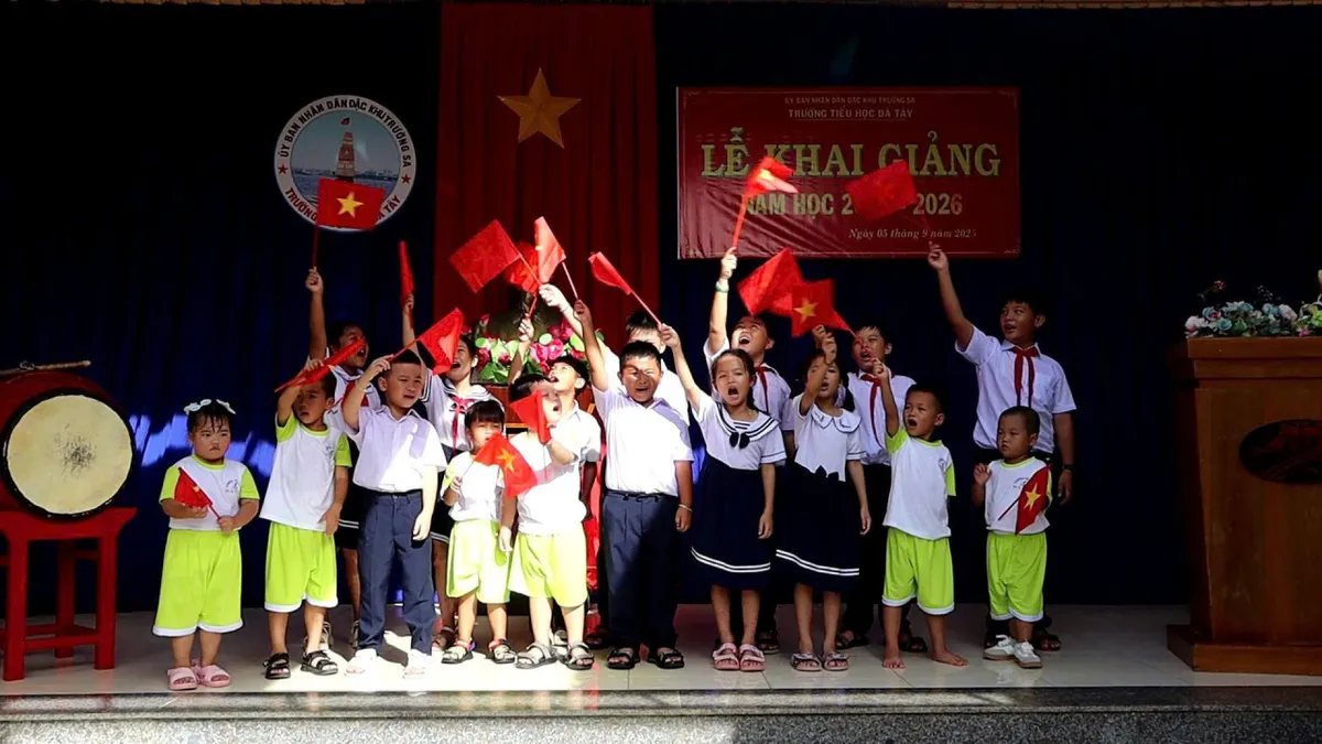 Khánh Hòa: Năm học 2025-2026 hướng đến mục tiêu đổi mới toàn diện, nâng cao chất lượng giáo dục - Ảnh 11.