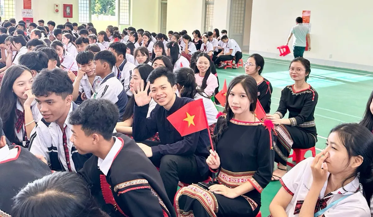 Đắk Lắk: Lễ khai giảng ý nghĩa với nhiều học sinh đồng bào dân tộc thiểu số- Ảnh 5. Đắk Lắk: Lễ khai giảng ý nghĩa với nhiều học sinh đồng bào dân tộc thiểu số- Ảnh 5.