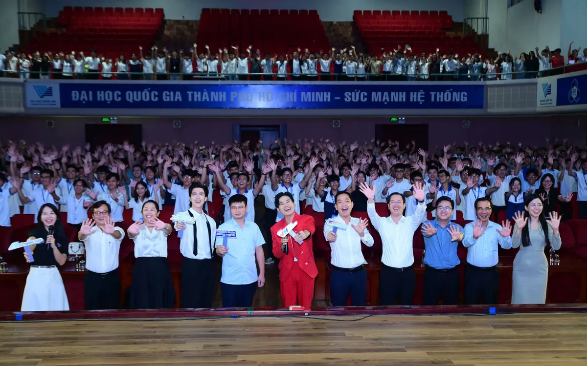 Chính thức công bố cuộc thi "AI thực chiến". 