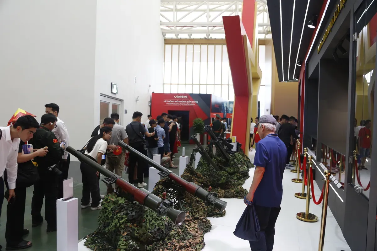 Tự h&agrave;o với những th&agrave;nh tựu của đất nước - Ảnh 6.