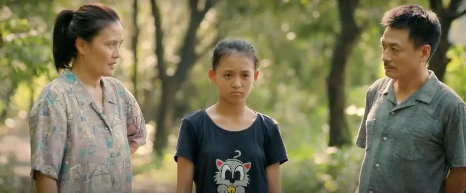 Cách em 1 milimet - Tập 2: Quyên đi câu cá với Tú bị rơi xuống hồ- Ảnh 16. Cách em 1 milimet - Tập 2: Quyên đi câu cá với Tú bị rơi xuống hồ- Ảnh 16.