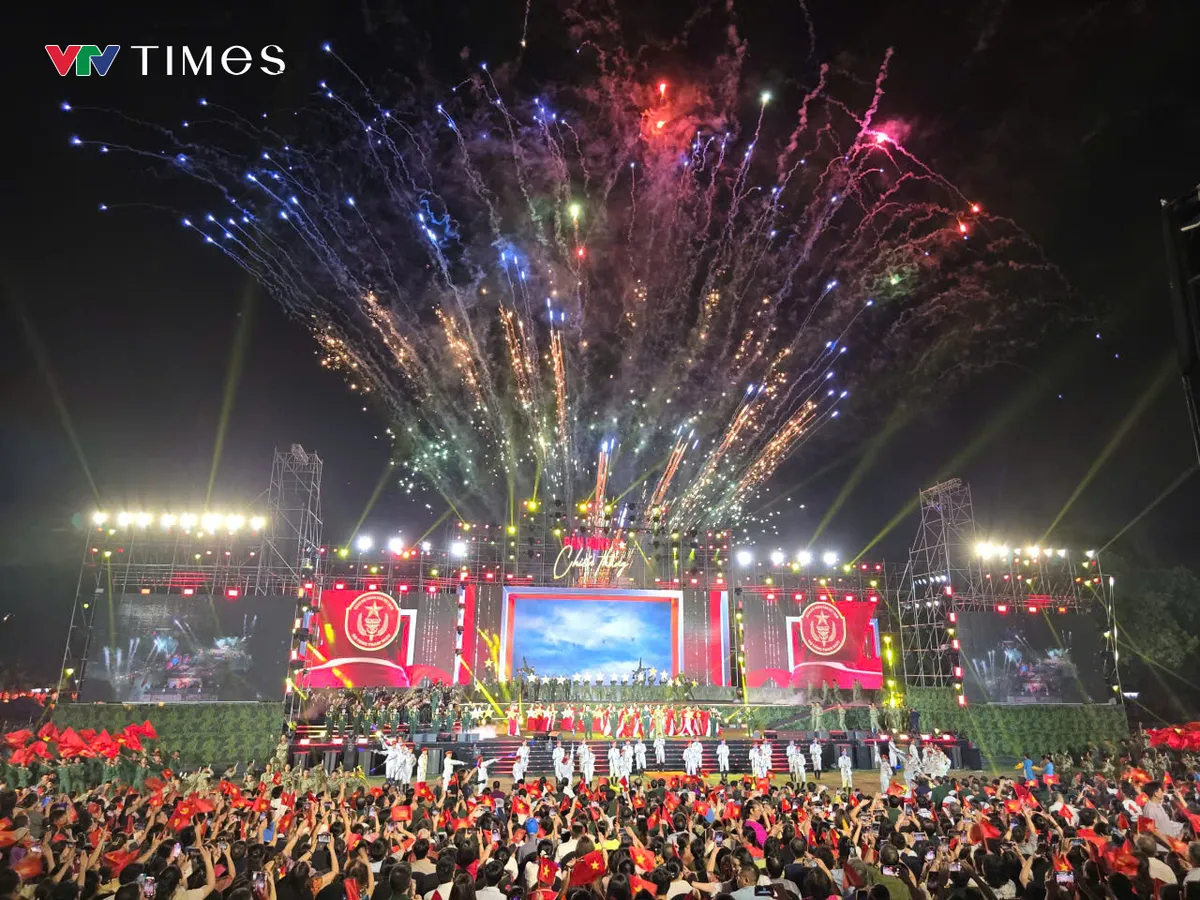 Ấn tượng Chương tr&igrave;nh ch&iacute;nh luận nghệ thuật &ldquo;Bản h&ugrave;ng ca chiến thắng&rdquo; - Ảnh 9.
