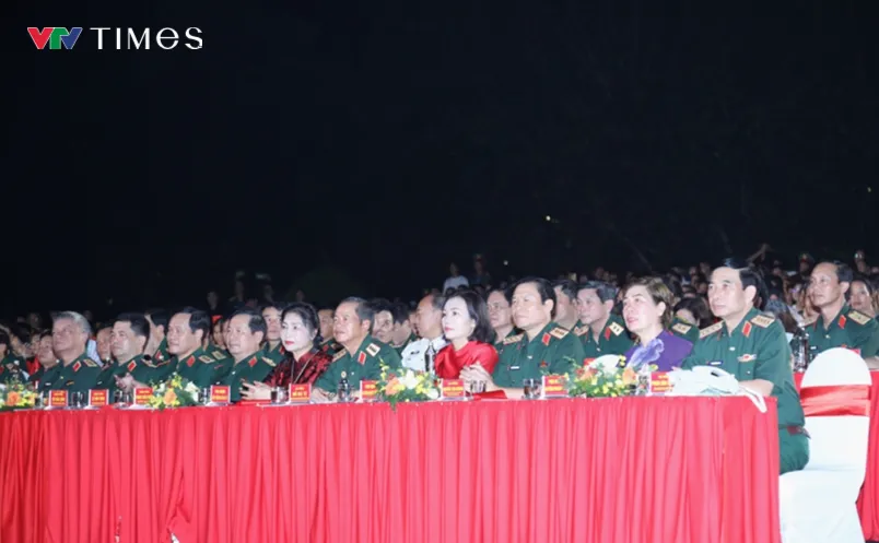 Ấn tượng Chương tr&igrave;nh ch&iacute;nh luận nghệ thuật &ldquo;Bản h&ugrave;ng ca chiến thắng&rdquo; - Ảnh 2.