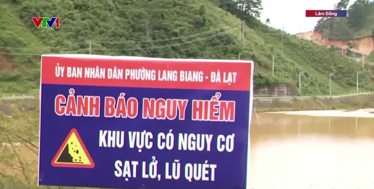 Lâm Đồng, Gia Lai ngập nặng do mưa lớn - Ảnh 6.