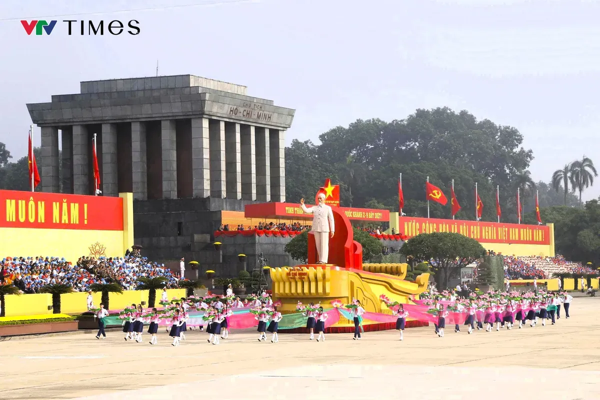 Nóng trên mạng tuần qua (1/9-7/9): Rạng rỡ Việt Nam- Ảnh 1.