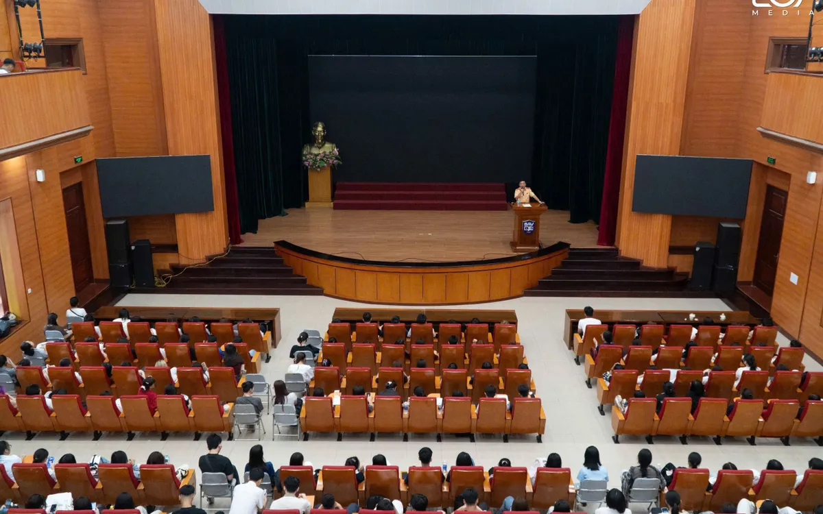 Toàn cảnh buổi tuyên truyền. Toàn cảnh buổi tuyên truyền.