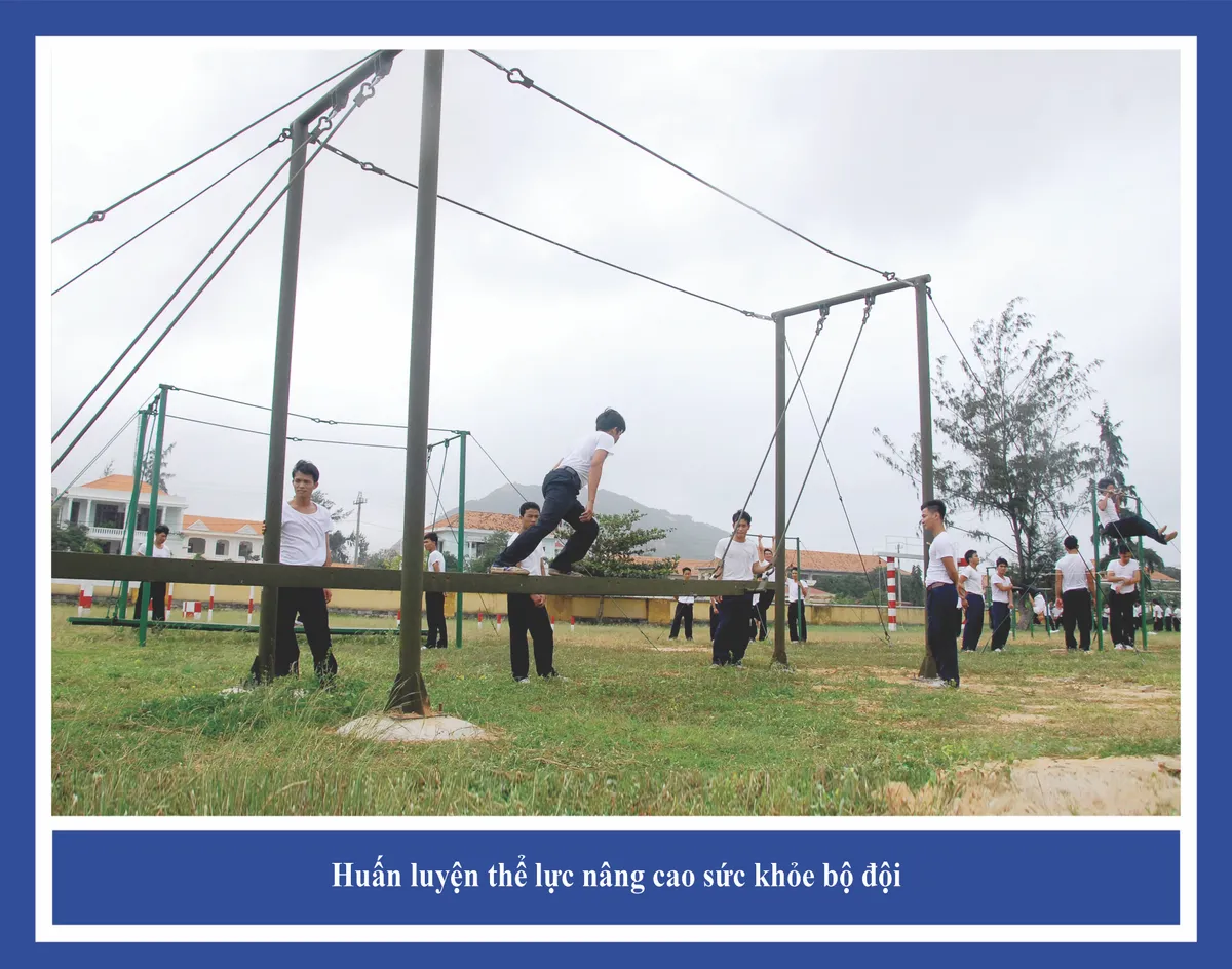Vùng 4 Hải quân: Tiếp nối truyền thống 80 năm của ngành Quân lực nơi đầu sóng - Ảnh 2.