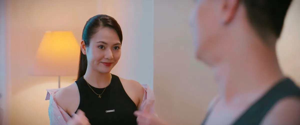 Gi&oacute; ngang khoảng trời xanh - Tập 13: Ng&acirc;n d&ugrave;ng mỹ nh&acirc;n kế 'xử' anh đồng hương xấu t&iacute;nh- Ảnh 1.