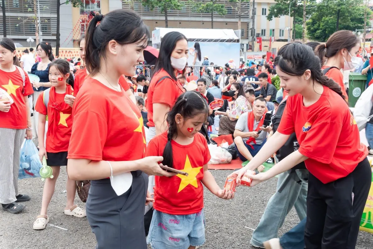 Hành trình "Vươn cao cùng Việt Nam": Ovaltine lan tỏa niềm tự hào dịp đại lễ Quốc khánh - Ảnh 2.