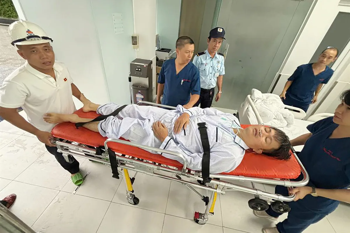 Binh đoàn 20 kịp thời cứu người dân rơi xuống nước tại phà Cát Lái- Ảnh 1. Binh đoàn 20 kịp thời cứu người dân rơi xuống nước tại phà Cát Lái- Ảnh 1.
