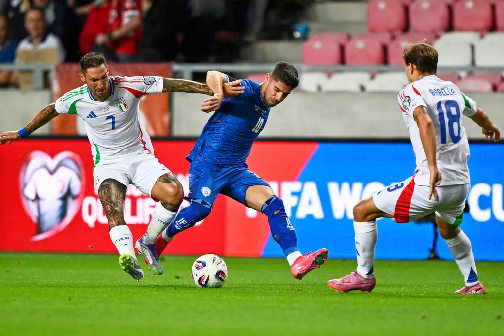 Kết quả bóng đá sáng 9/9: Croatia thắng đậm, Italia thắng nghẹ thở Israel
- Ảnh 1.
