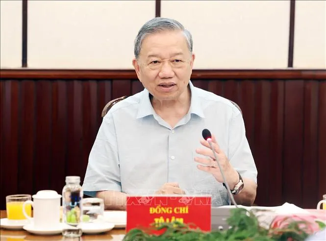 Khẩn trương triển khai đột phá phát triển giáo dục đào tạo- Ảnh 1. Khẩn trương triển khai đột phá phát triển giáo dục đào tạo- Ảnh 1.