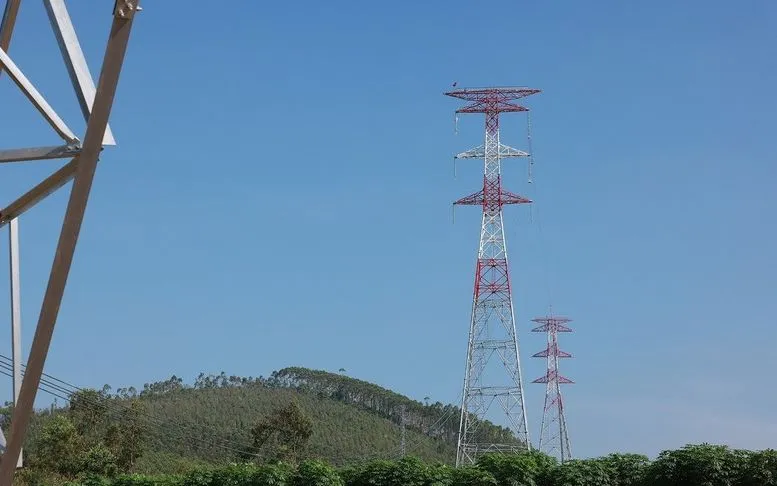 Dự án Đường dây 500kV Lào Cai-Vĩnh Yên. (Ảnh: TTXVN)