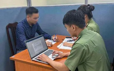 Cơ quan Công an làm việc với H.V.K