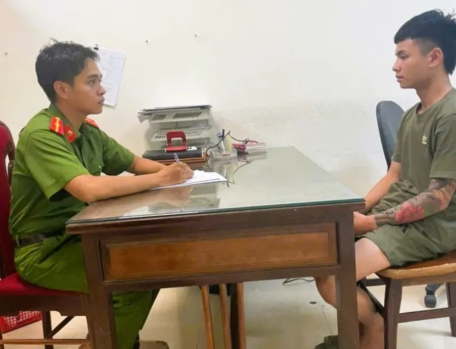 Nhóm thanh niên dàn cảnh cướp lại chiếc xe đã cầm cố - Ảnh 1.