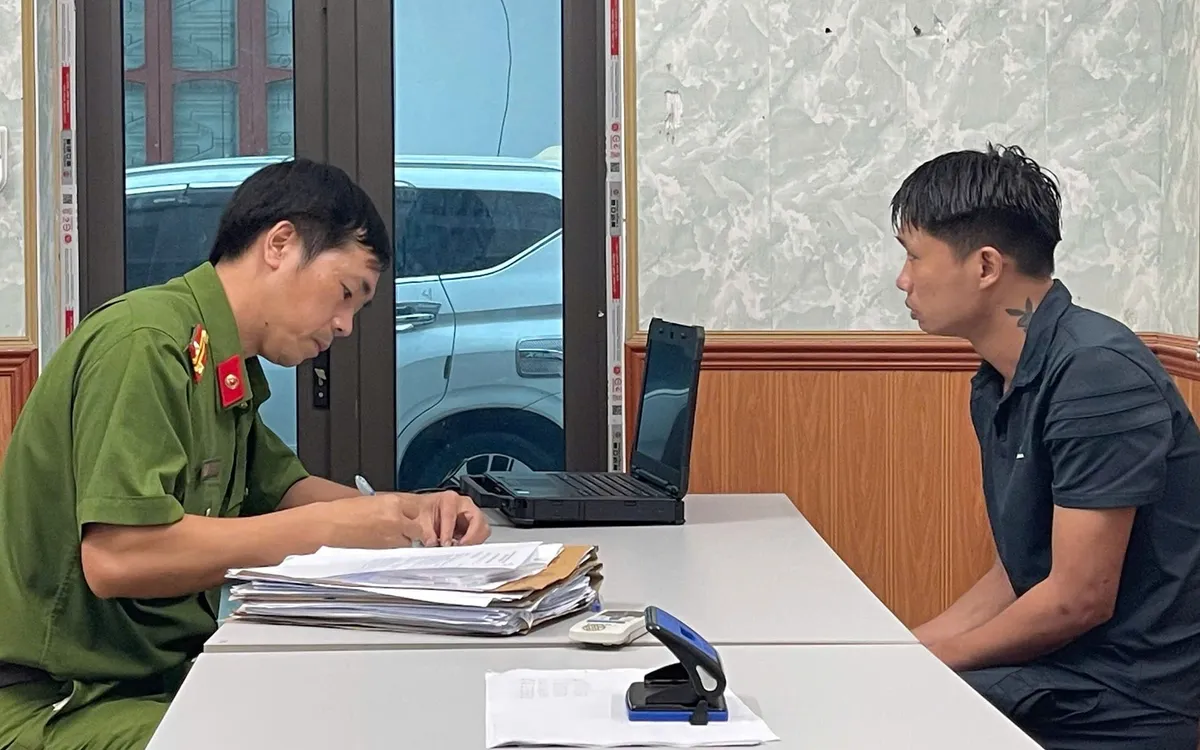 Đối tượng Đoàn Văn Nguyên tại cơ quan công an. (Ảnh: CA) Đối tượng Đoàn Văn Nguyên tại cơ quan công an. (Ảnh: CA)