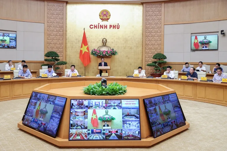 Thủ tướng: Cả nước đã có gần 2.500km đường cao tốc, phải vượt mục tiêu 3.000km trong năm nay - Ảnh 1.