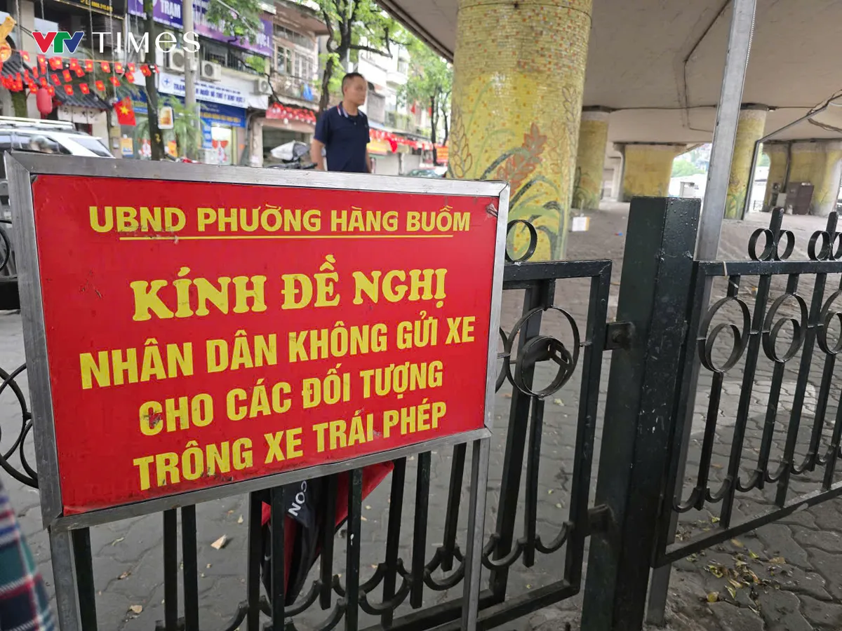 Hà Nội: Nhiều bãi xe dưới gầm cầu cạn ngừng hoạt động - Ảnh 1.