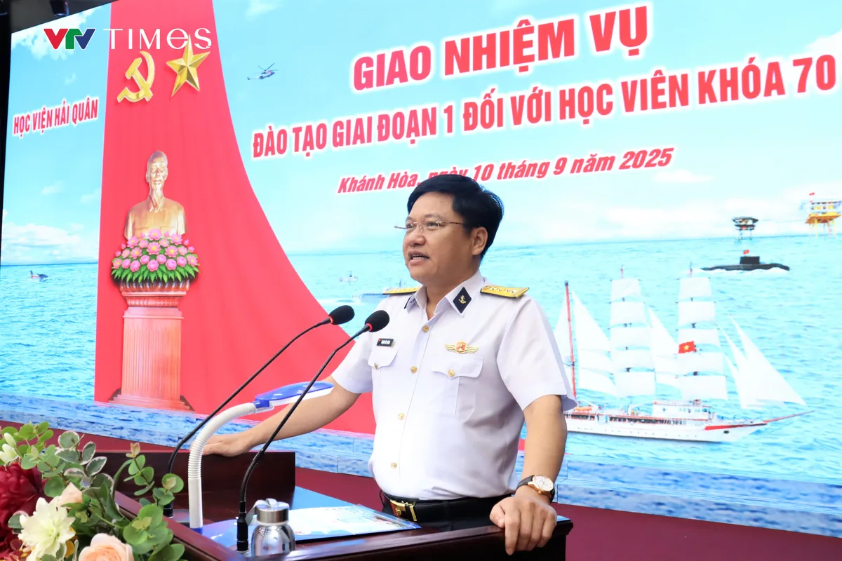 Học viện Hải quân với tinh thần "tất cả vì sự nghiệp giáo dục và đào tạo, vì học viên thân yêu"- Ảnh 1. Học viện Hải quân với tinh thần "tất cả vì sự nghiệp giáo dục và đào tạo, vì học viên thân yêu"- Ảnh 1.