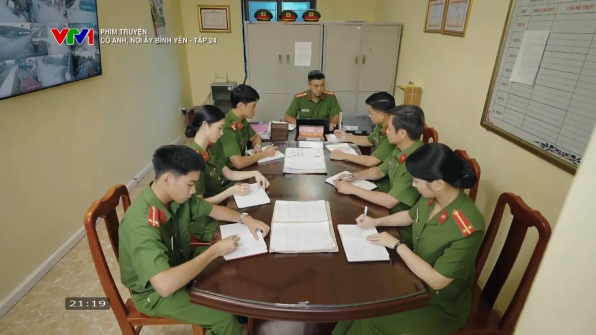 C&oacute; anh, nơi ấy b&igrave;nh y&ecirc;n - Tập 24: Bằng tham mưu người d&acirc;n l&agrave;m ầm ĩ vụ việc &eacute;p ch&iacute;nh quyền - Ảnh 2.