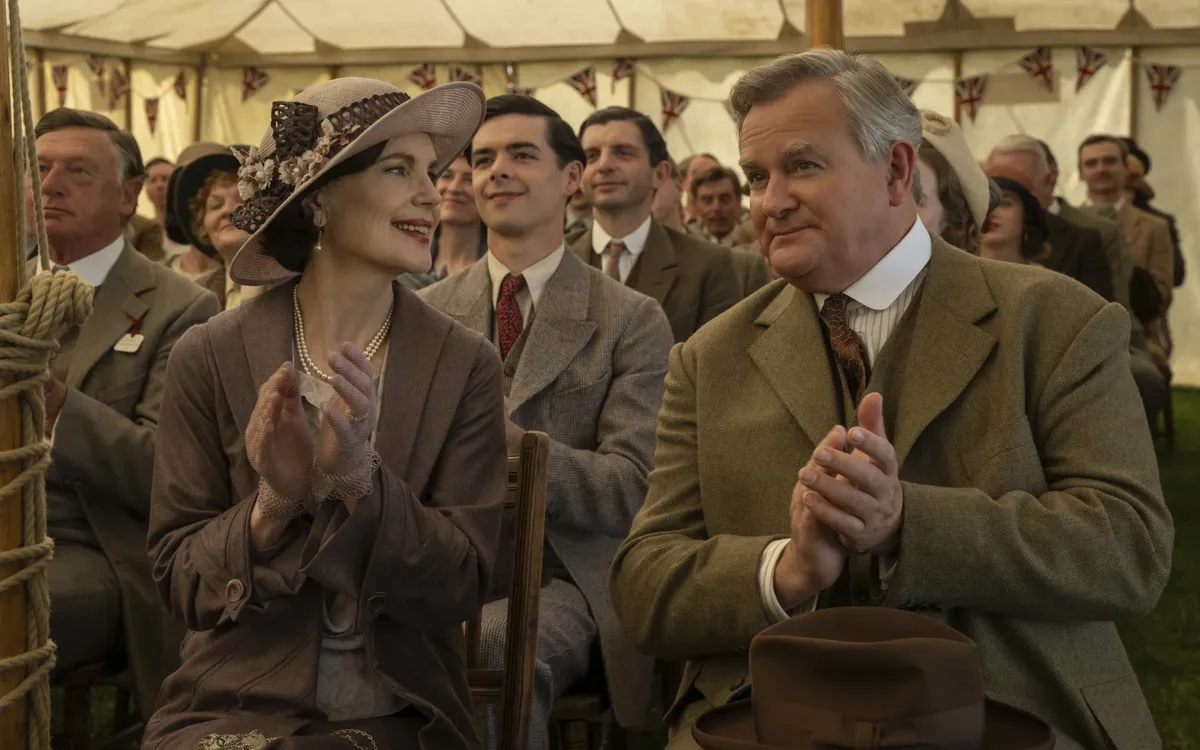 Downton Abbey: The Grand Finale ch&iacute;nh thức khe