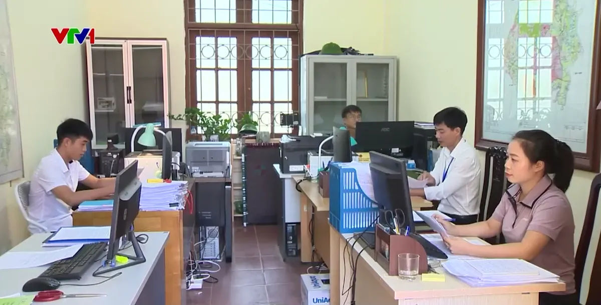 Khó khăn nhân lực xây dựng nông thôn mới - Ảnh 1.