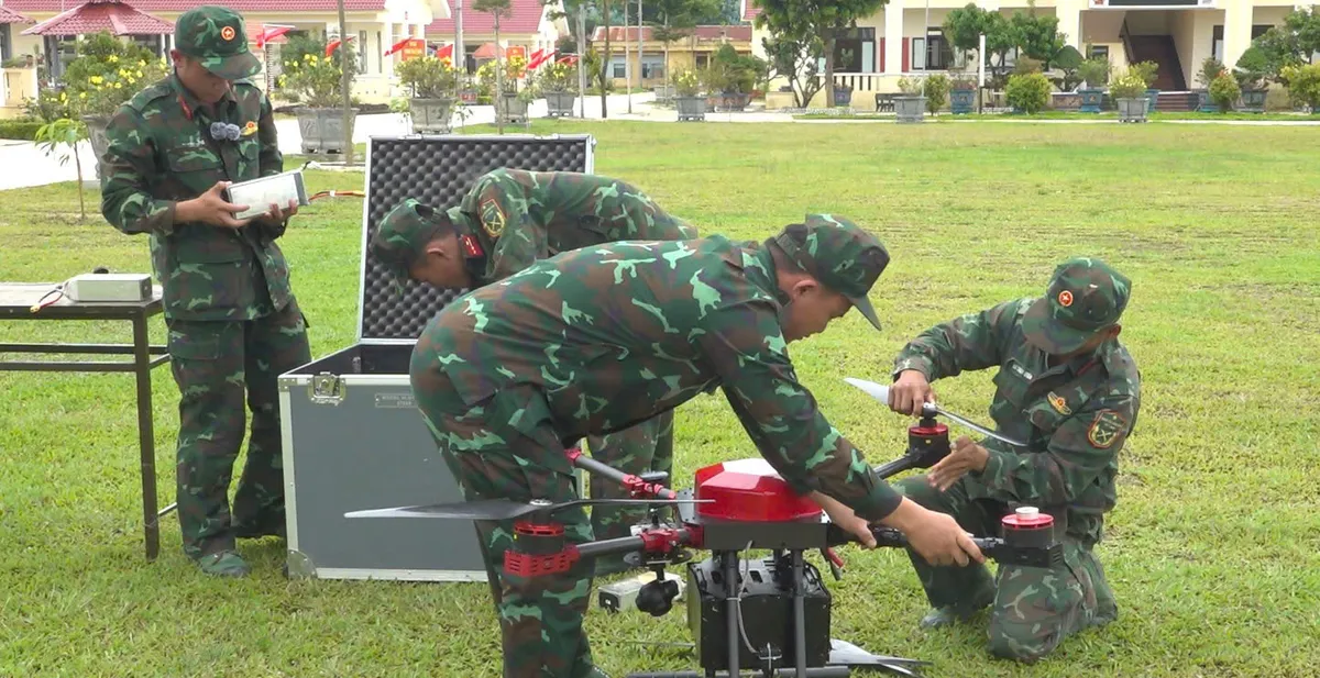 Đẩy mạnh ứng dụng c&ocirc;ng nghệ số trong Qu&acirc;n đội - Ảnh 2.