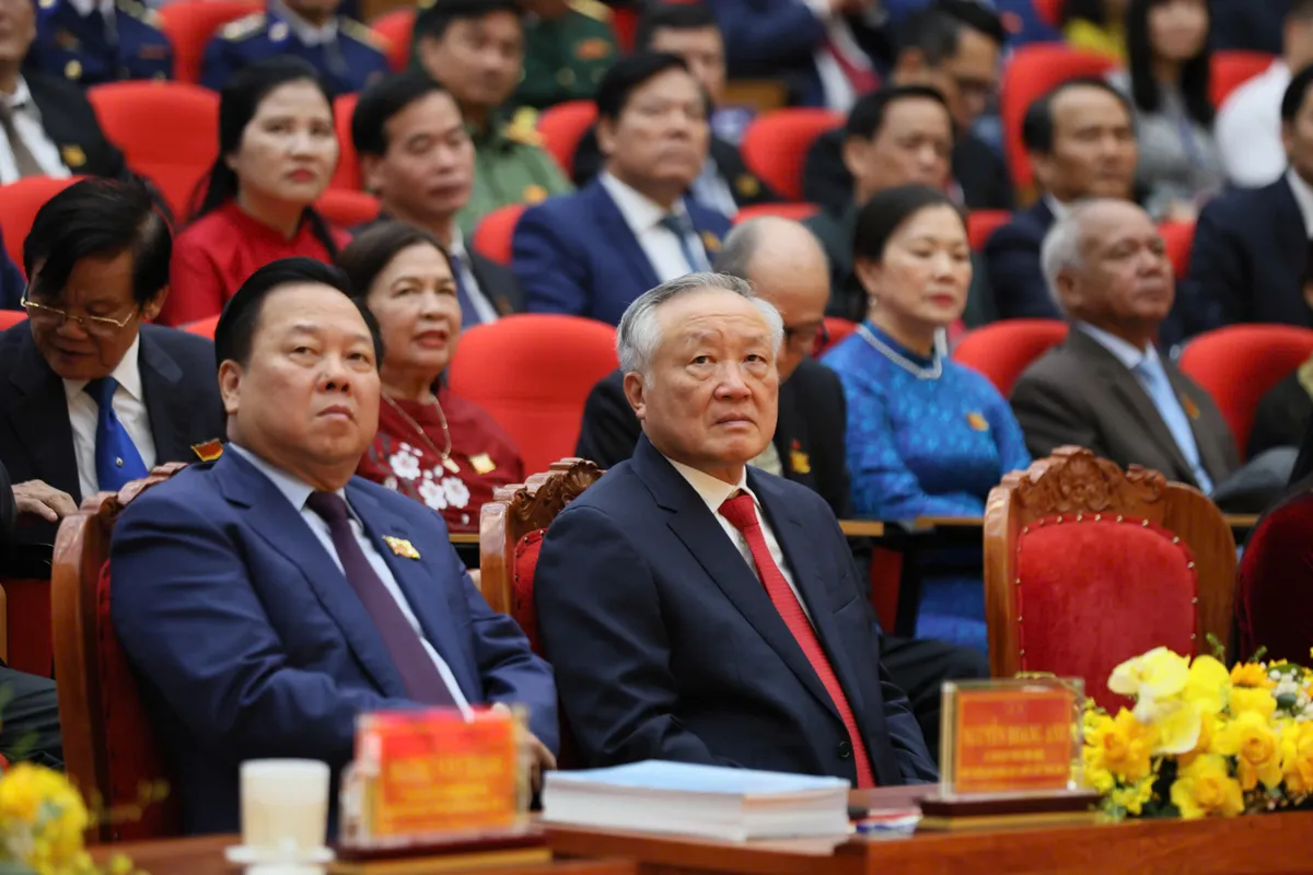 Khai mạc Đại hội đại biểu Đảng bộ tỉnh Quảng Ngãi lần thứ I - Ảnh 2.