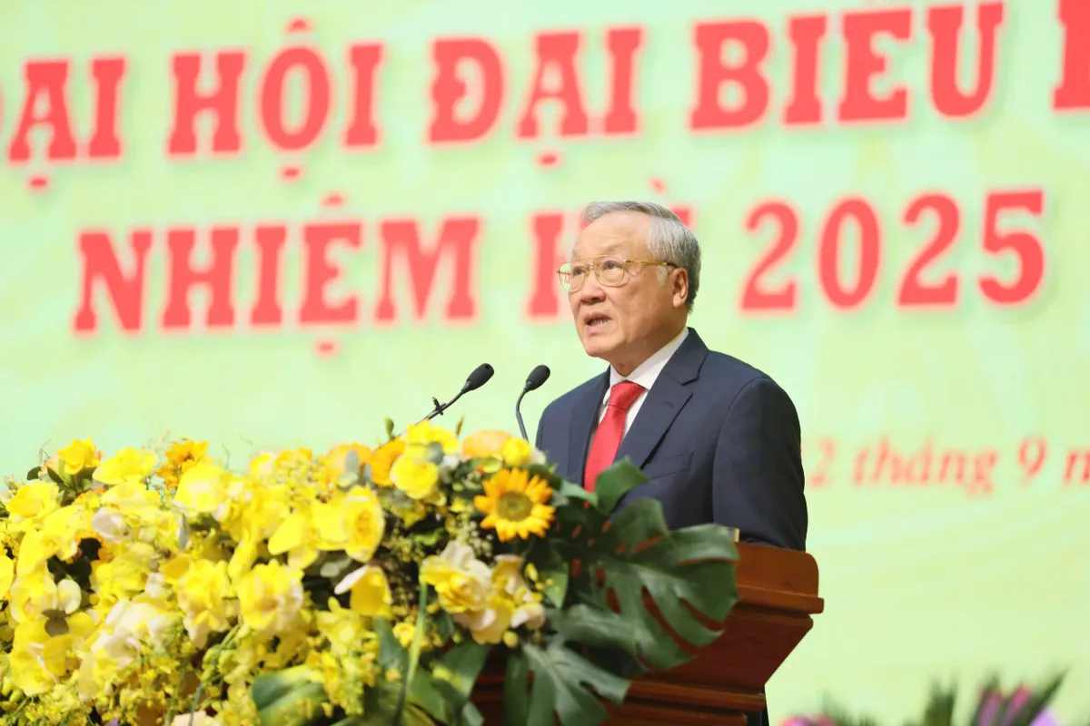 Khai mạc Đại hội đại biểu Đảng bộ tỉnh Quảng Ngãi lần thứ I - Ảnh 4.