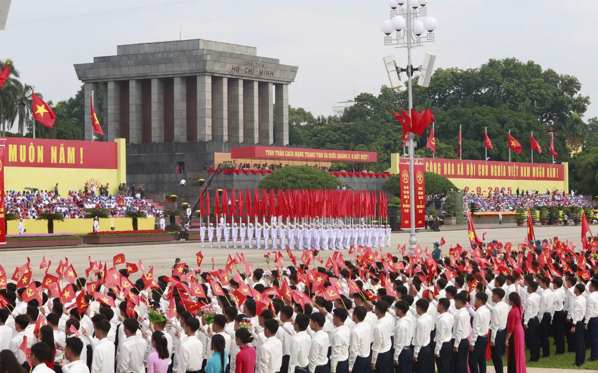 Lễ diễu binh, diễu hành góp phần khơi dậy, phát huy mạnh mẽ truyền thống yêu nước, niềm tự hào và sức mạnh đại đoàn kết toàn dân tộc Lễ diễu binh, diễu hành góp phần khơi dậy, phát huy mạnh mẽ truyền thống yêu nước, niềm tự hào và sức mạnh đại đoàn kết toàn dân tộc