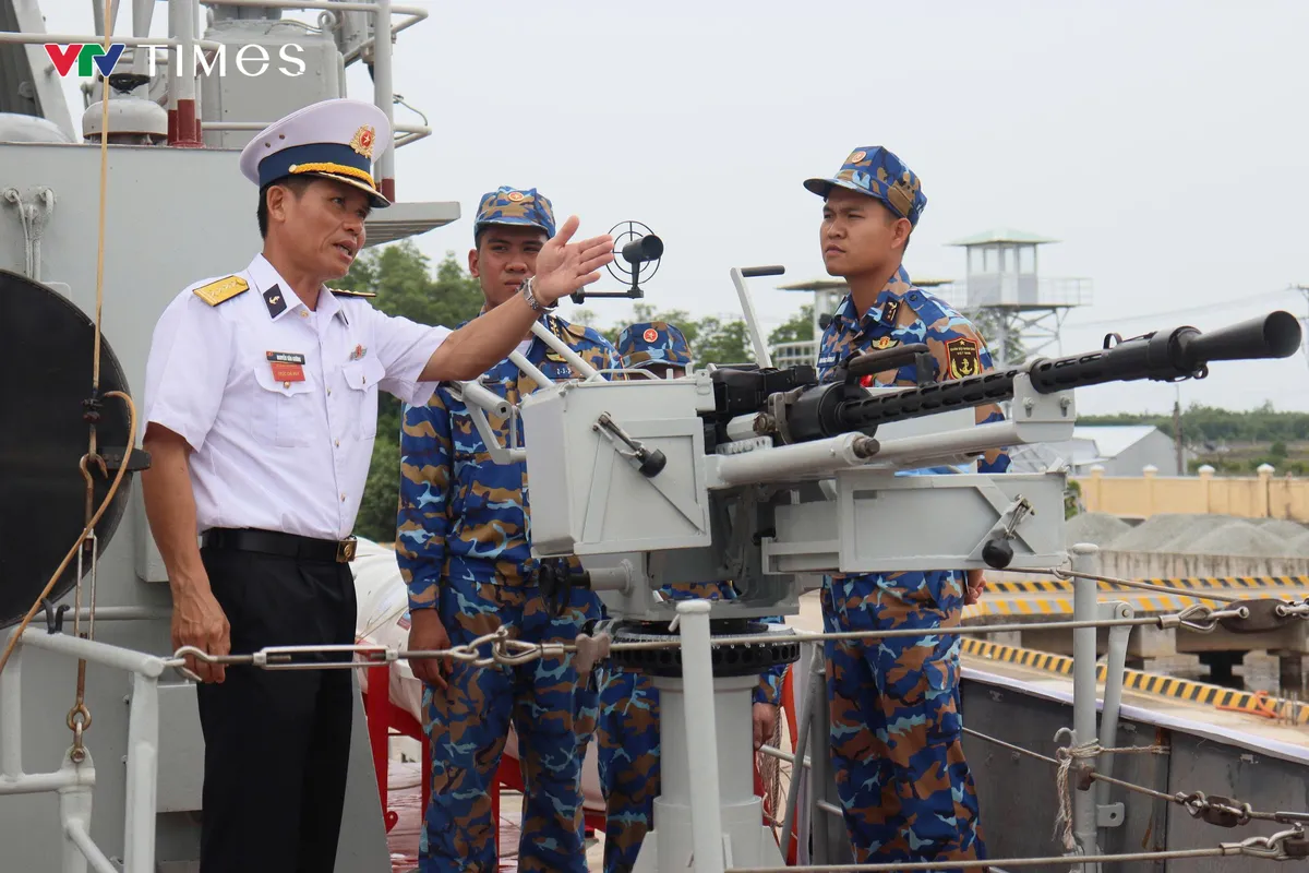 Lữ đoàn 175 (Vùng 5 Hải quân) không ngừng nâng cao chất lượng huấn luyện, sẵn sàng chiến đấu - Ảnh 1.