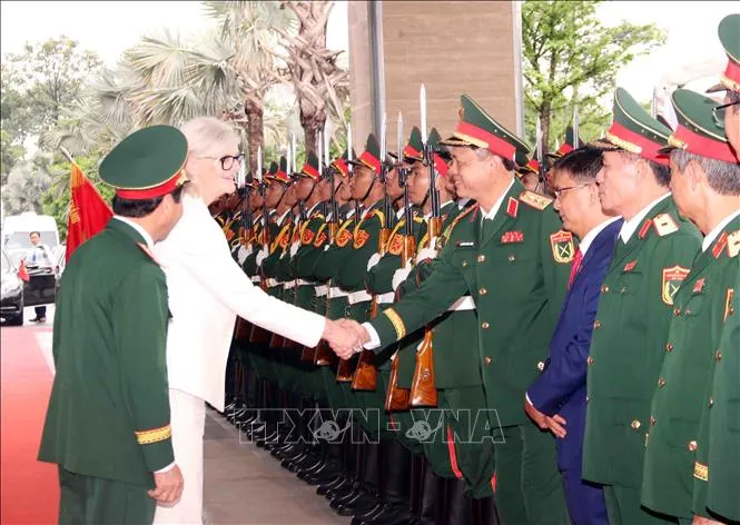 Toàn quyền Australia thăm lực lượng gìn giữ hòa bình Liên hợp quốc của Việt Nam - Ảnh 1.