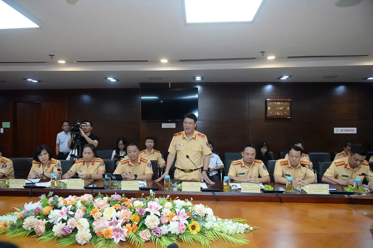 Cục CSGT đề nghị Cục Đăng kiểm Việt Nam sớm nghiên cứu, đánh giá mức độ an toàn đối với ô tô giường nằm. - Ảnh 1.