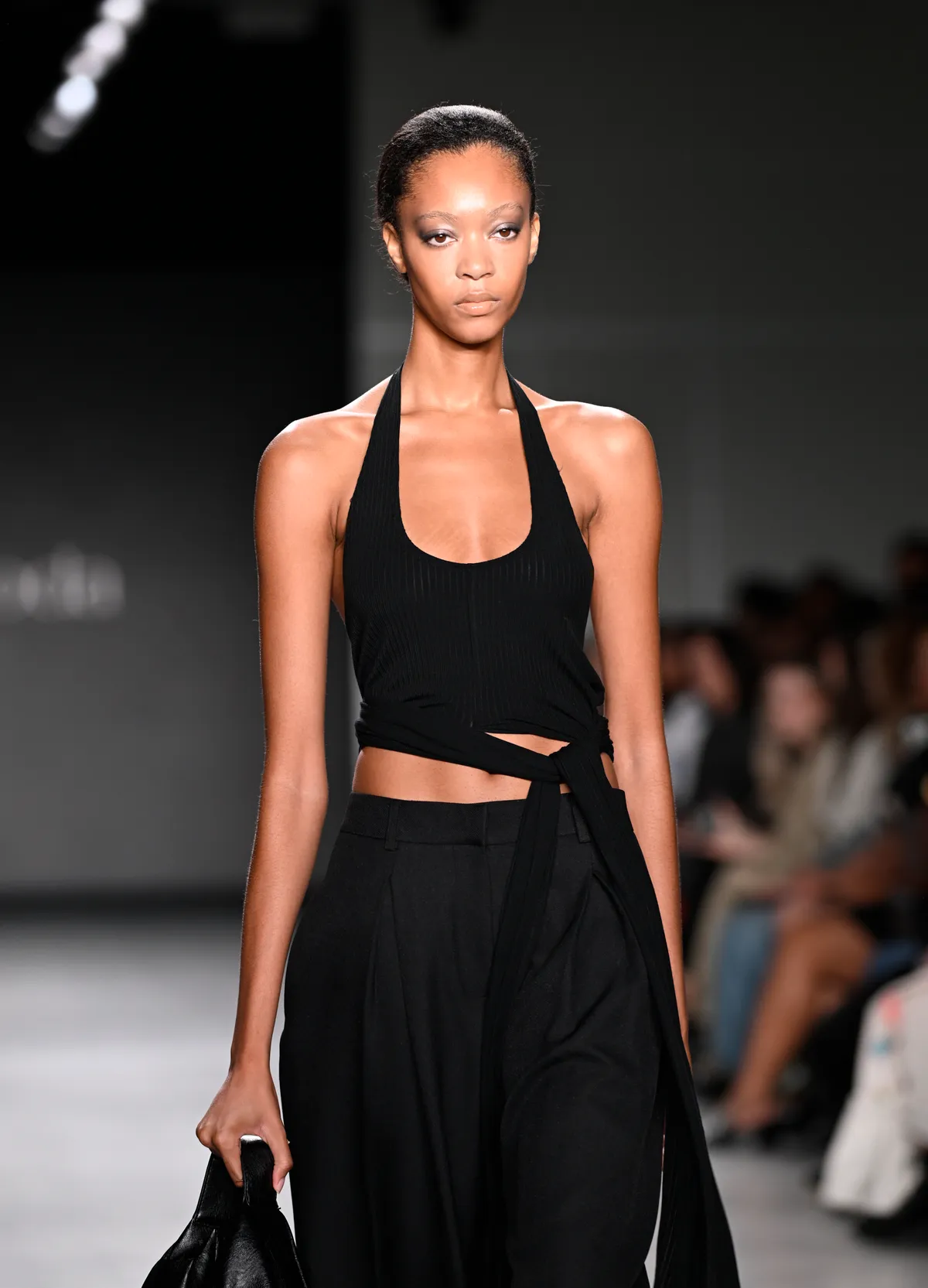 Gen Z Việt làm nức lòng giới mộ điệu tại New York Fashion Week- Ảnh 5. Gen Z Việt làm nức lòng giới mộ điệu tại New York Fashion Week- Ảnh 5.