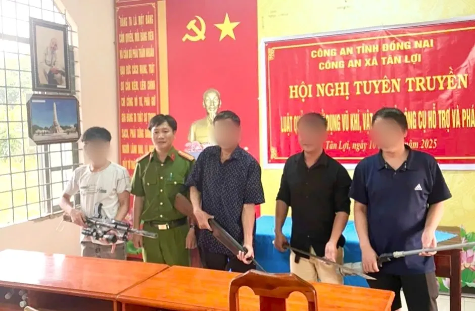 Công an Đồng Nai triển khai nhiều mô hình thu hồi vũ khí, vật liệu nổ- Ảnh 8.