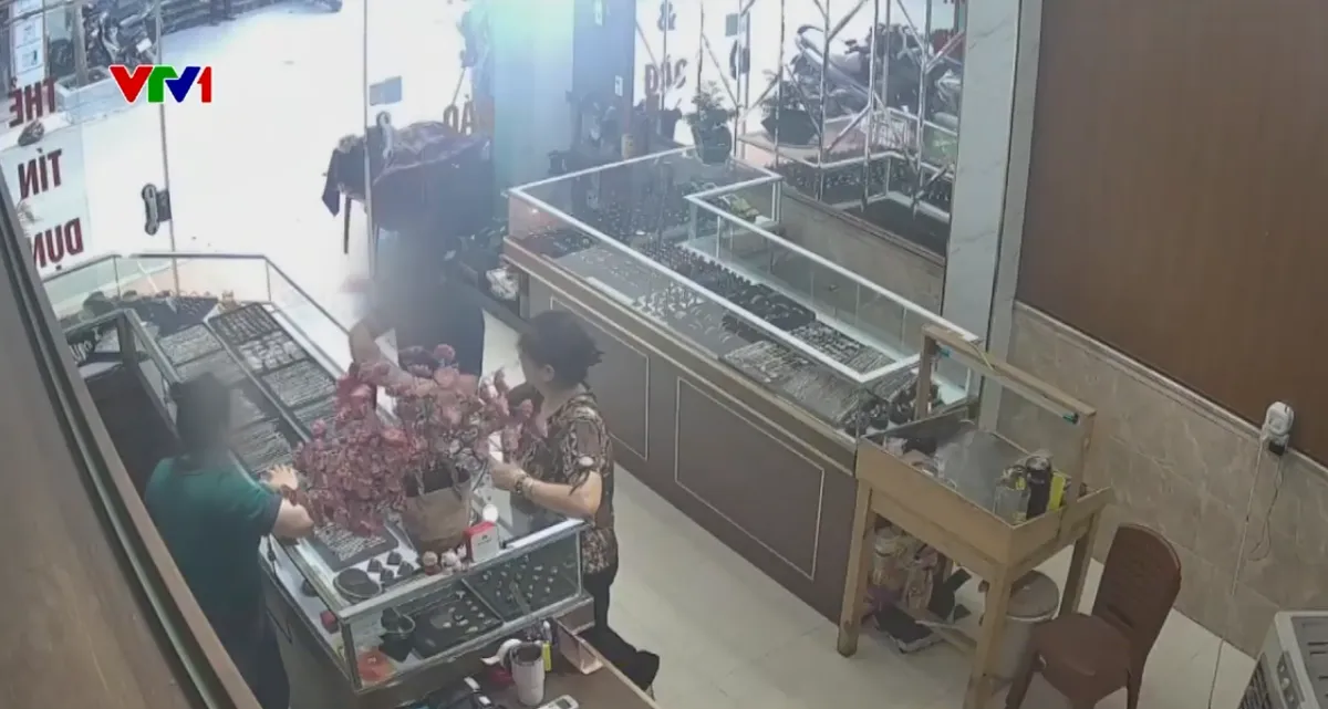 Thao túng tâm lý để bắt cóc trực tuyến - Ảnh 1.