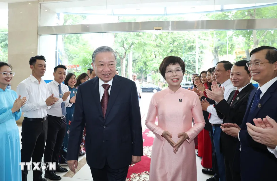 Tổng Bí thư: TTXVN tiếp tục khẳng định vai trò là cơ quan thông tin chiến lược, tin cậy của Đảng và Nhà nước - Ảnh 2.