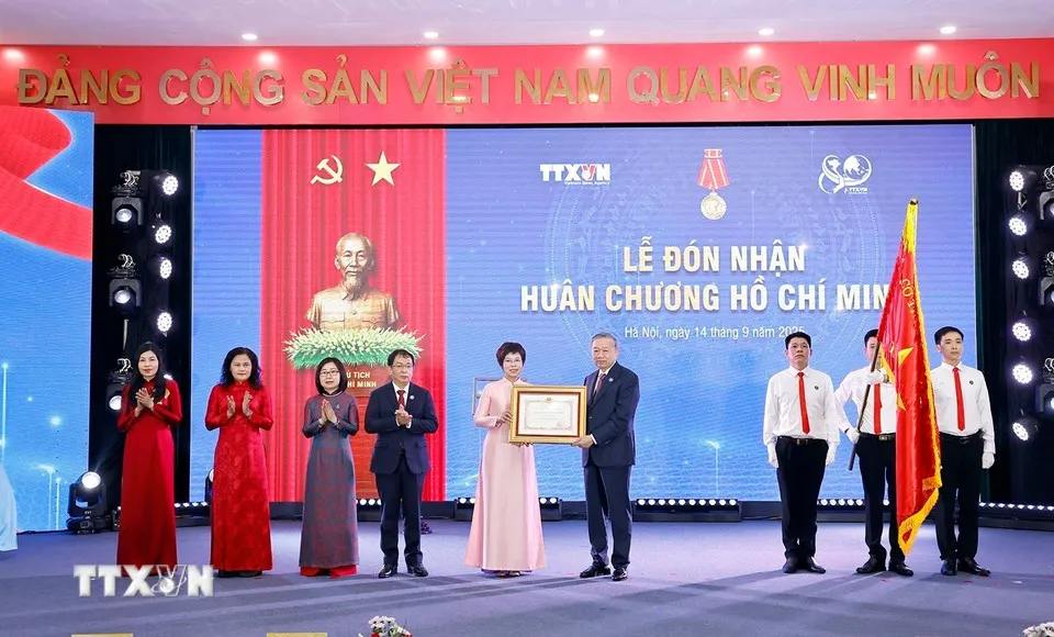 Tổng Bí thư: TTXVN tiếp tục khẳng định vai trò là cơ quan thông tin chiến lược, tin cậy của Đảng và Nhà nước - Ảnh 8.