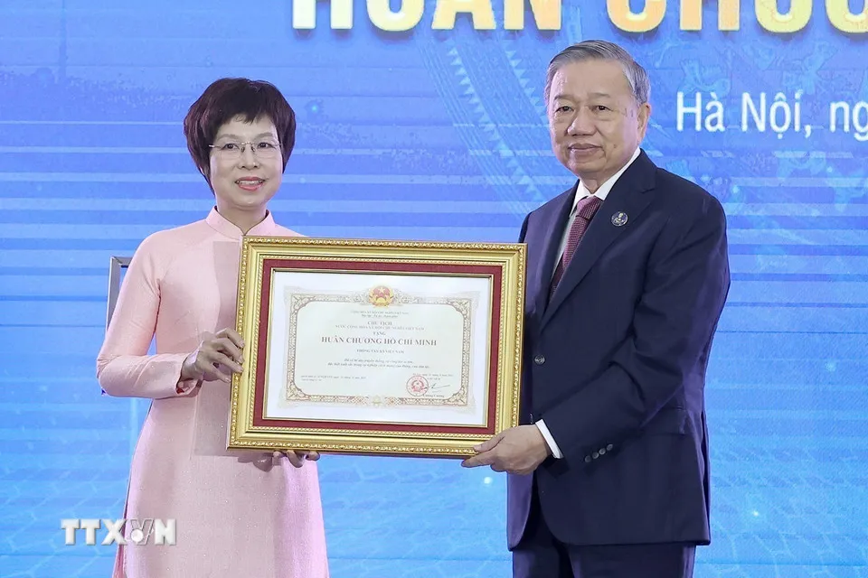 Tổng Bí thư: TTXVN tiếp tục khẳng định vai trò là cơ quan thông tin chiến lược, tin cậy của Đảng và Nhà nước - Ảnh 7.