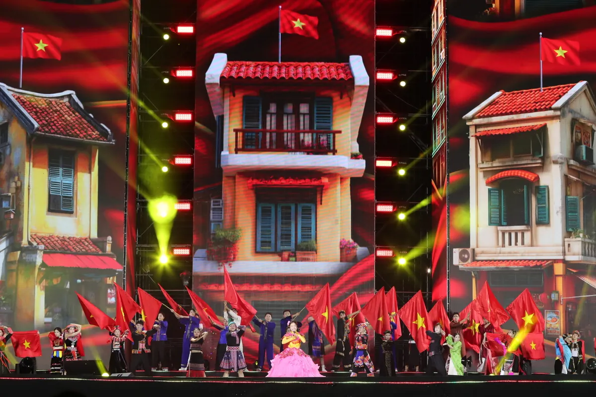 Ngân vang giai điệu “Tôi yêu Tổ quốc tôi” - Ảnh 7.